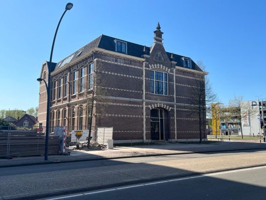Hoofdfoto van Hengelo Dr. Ariensstraat 19