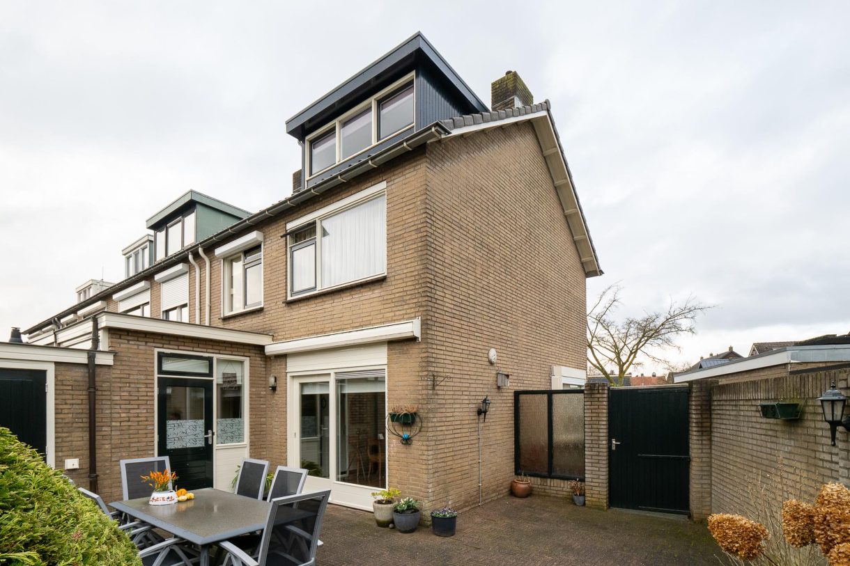 Te koop: Foto Woonhuis aan de Plutostraat 1 in Hengelo