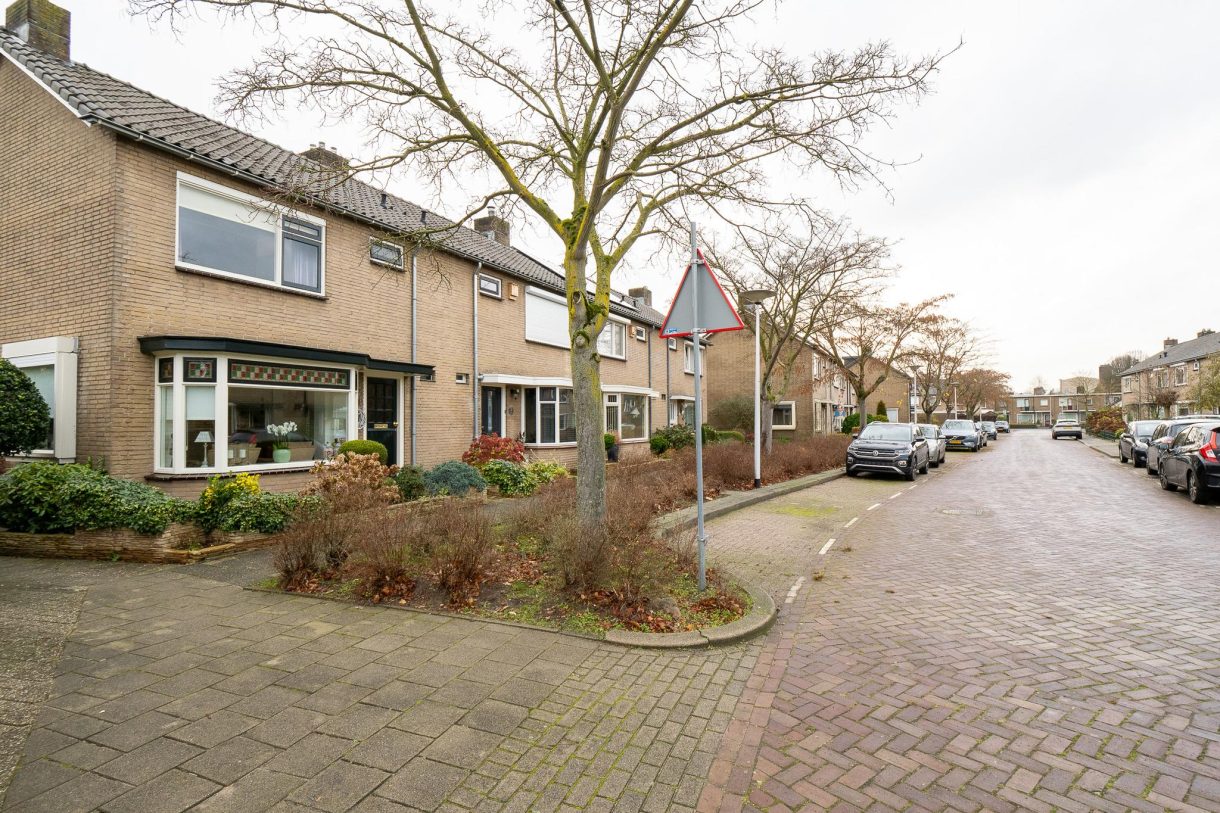 Te koop: Foto Woonhuis aan de Plutostraat 1 in Hengelo