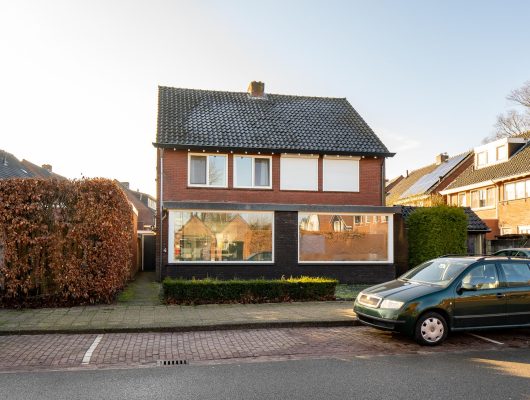 Hoofdfoto van Hengelo Begoniastraat 4