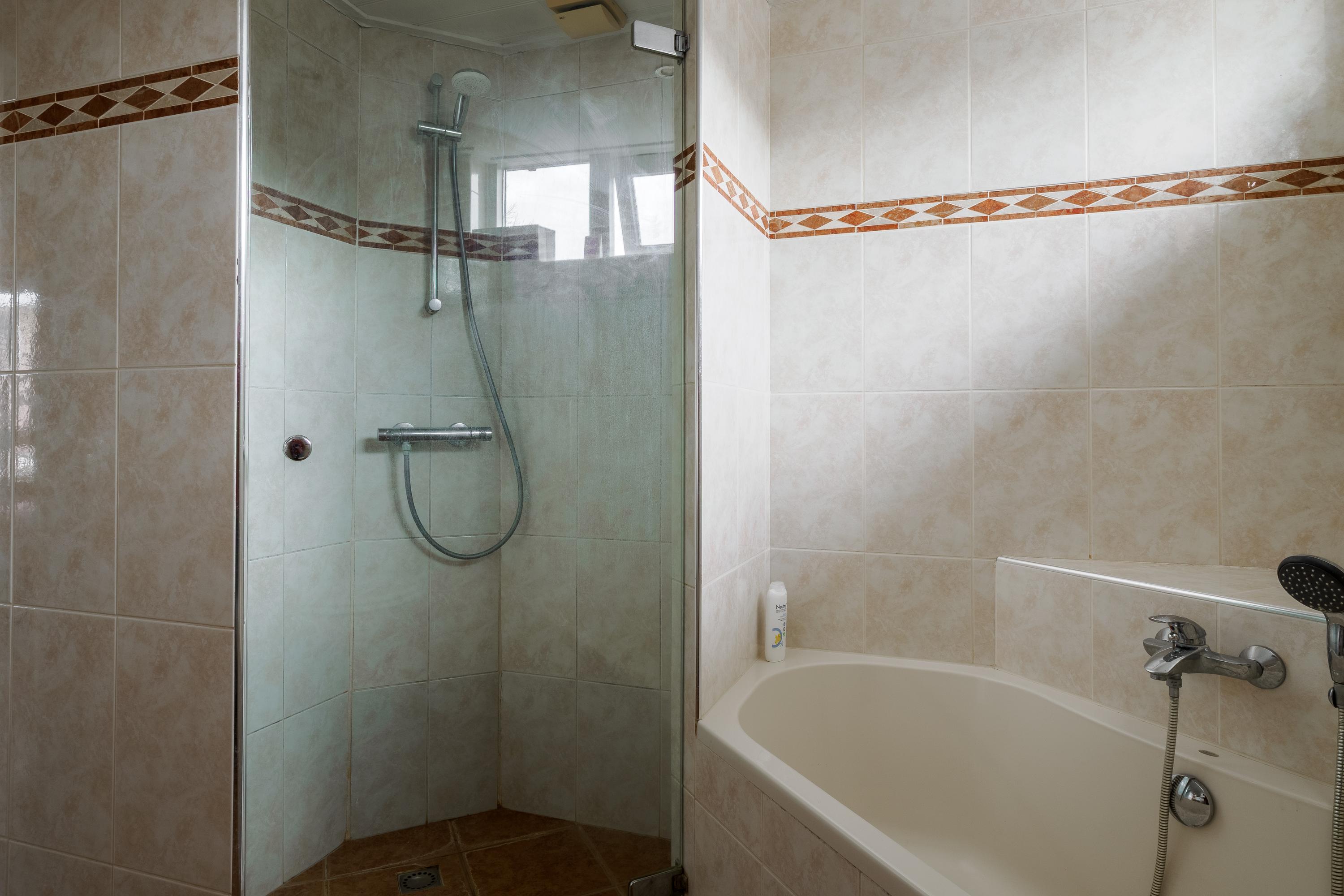 Te koop: Foto Woonhuis aan de Caro van Eyckstraat 15 in Hengelo