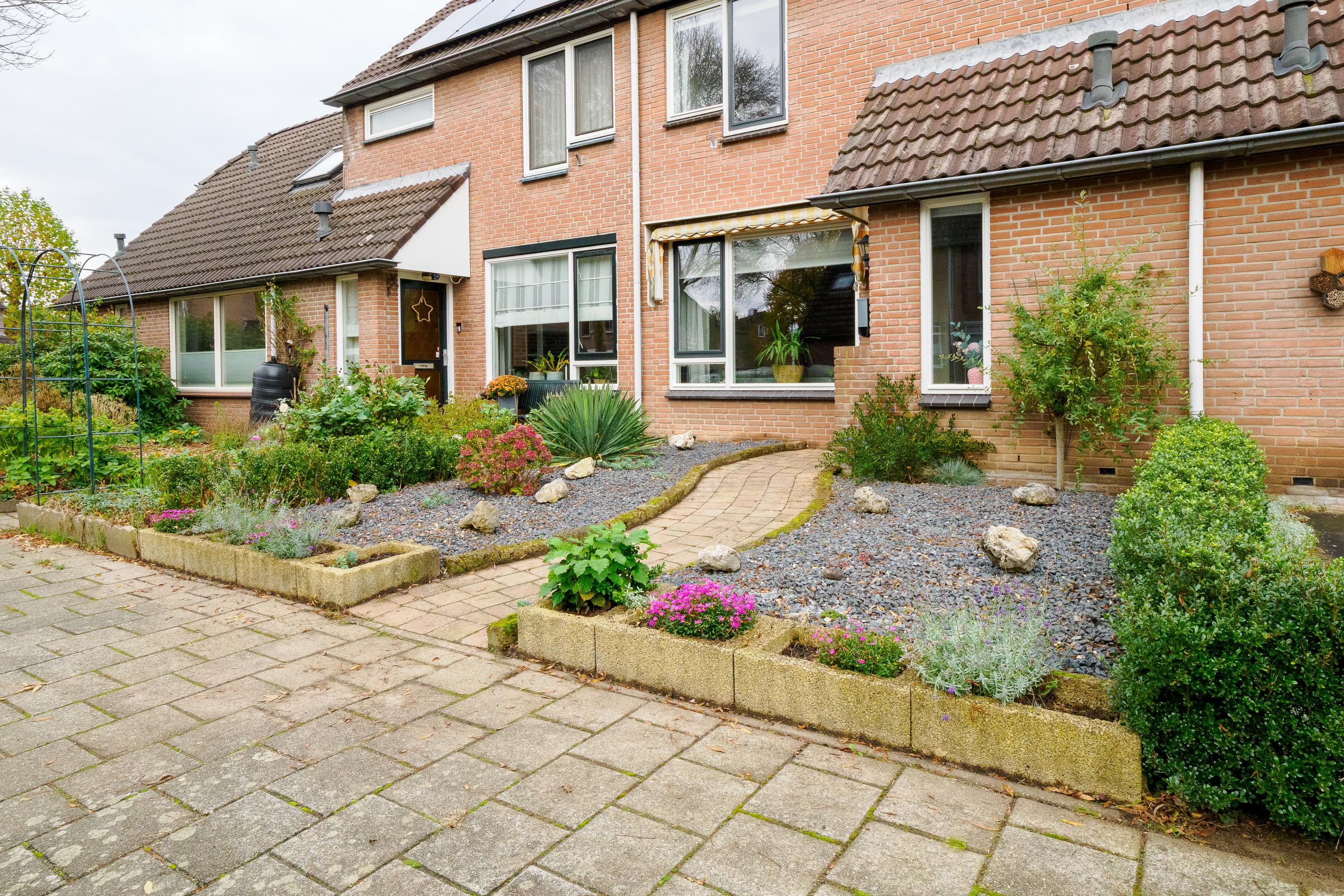 Te koop: Foto Woonhuis aan de Caro van Eyckstraat 15 in Hengelo